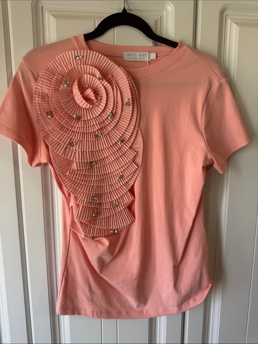 Coral Embellished T-shirt’s short sleeve Tee
